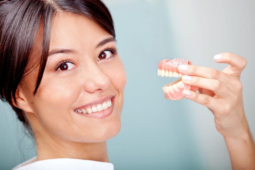 How Long Do Dentures Last
